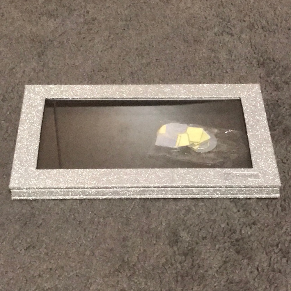 Brand New Zpalette large silver